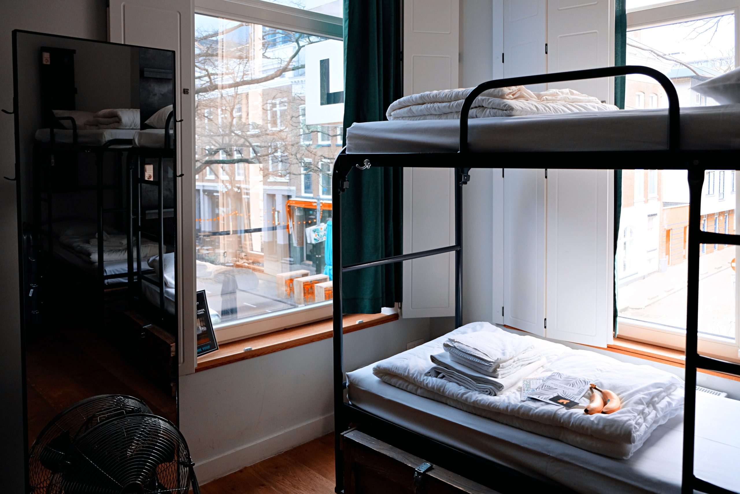bunk bed, hotel, empty, window, room